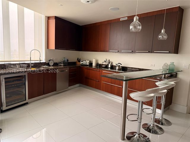 16001 SW Collins Ave 2406, Sunny Isles Beach, FL 33160