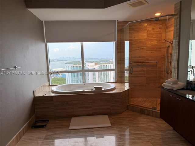 16001 SW Collins Ave 2406, Sunny Isles Beach, FL 33160