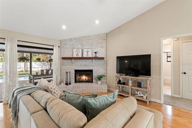 932 YELLOW ROSE DRIVE, Orlando, FL 32818