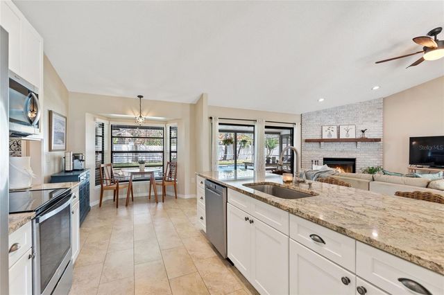 932 YELLOW ROSE DRIVE, Orlando, FL 32818