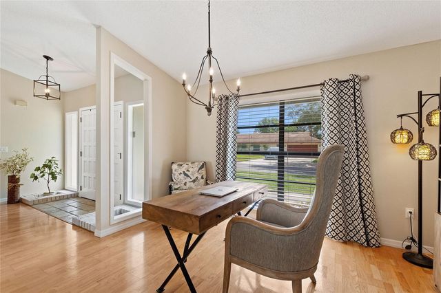 932 YELLOW ROSE DRIVE, Orlando, FL 32818