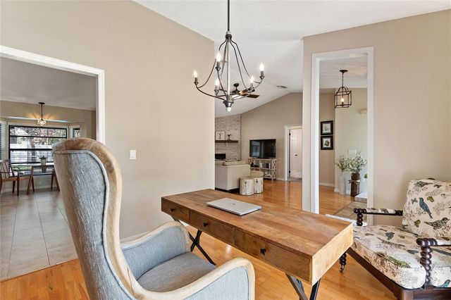 932 YELLOW ROSE DRIVE, Orlando, FL 32818