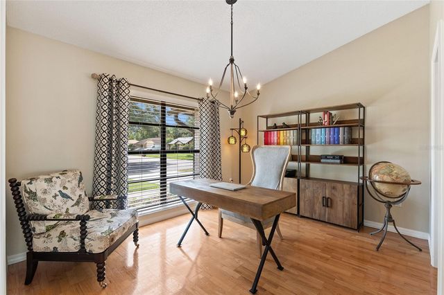 932 YELLOW ROSE DRIVE, Orlando, FL 32818