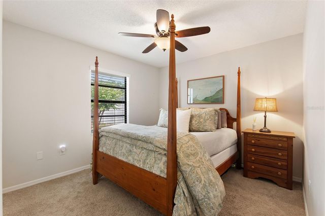 932 YELLOW ROSE DRIVE, Orlando, FL 32818