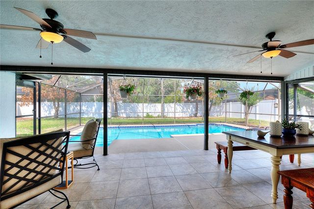 932 YELLOW ROSE DRIVE, Orlando, FL 32818