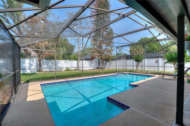 932 YELLOW ROSE DRIVE, Orlando, FL 32818