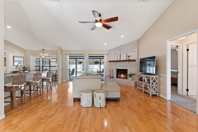 932 YELLOW ROSE DRIVE, Orlando, FL 32818