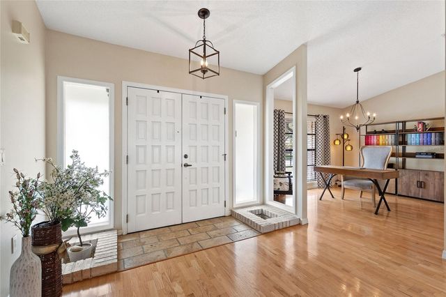 932 YELLOW ROSE DRIVE, Orlando, FL 32818