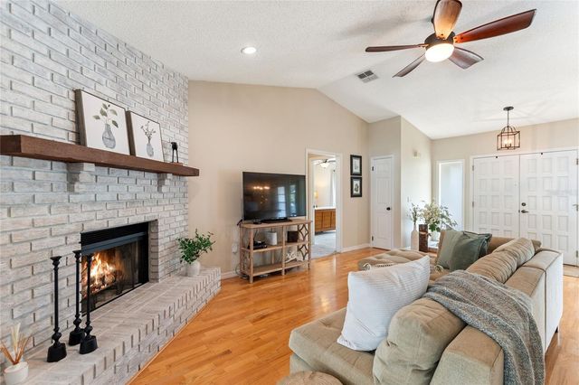 932 YELLOW ROSE DRIVE, Orlando, FL 32818