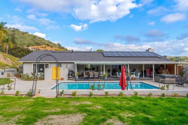 3434 Los Sicomoros Lane, Fallbrook, CA 92028