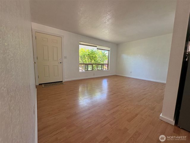 158 S 152nd Street, Burien, WA 98148