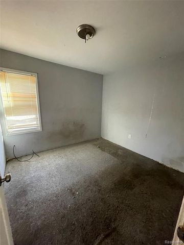 15730 Ohio Street, Detroit, MI 48238