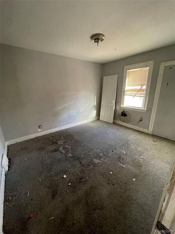 15730 Ohio Street, Detroit, MI 48238