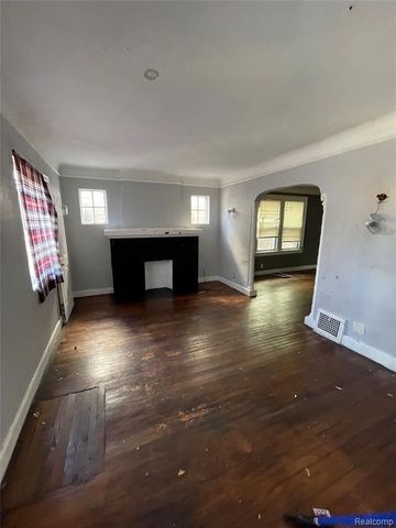 15730 Ohio Street, Detroit, MI 48238