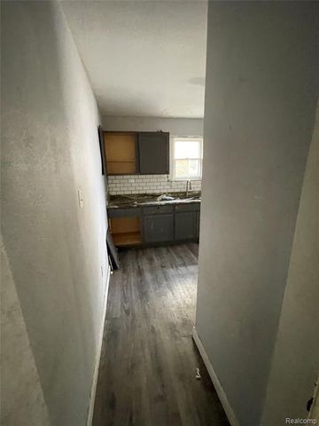 15730 Ohio Street, Detroit, MI 48238