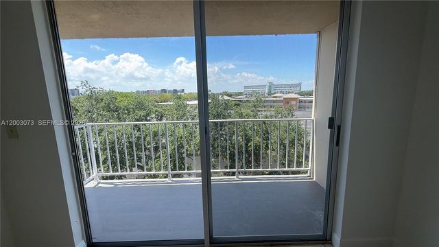 1805 Sans Souci Boulevard 526, North Miami, FL 33181