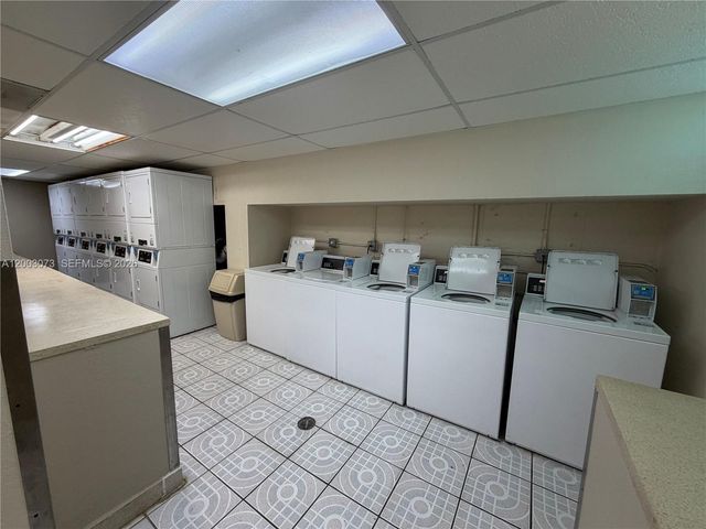 1805 Sans Souci Boulevard 526, North Miami, FL 33181