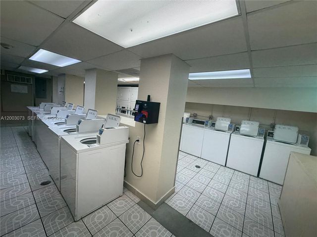 1805 Sans Souci Boulevard 526, North Miami, FL 33181