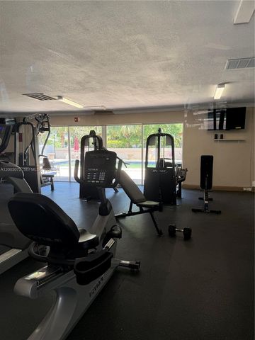 1805 Sans Souci Boulevard 526, North Miami, FL 33181