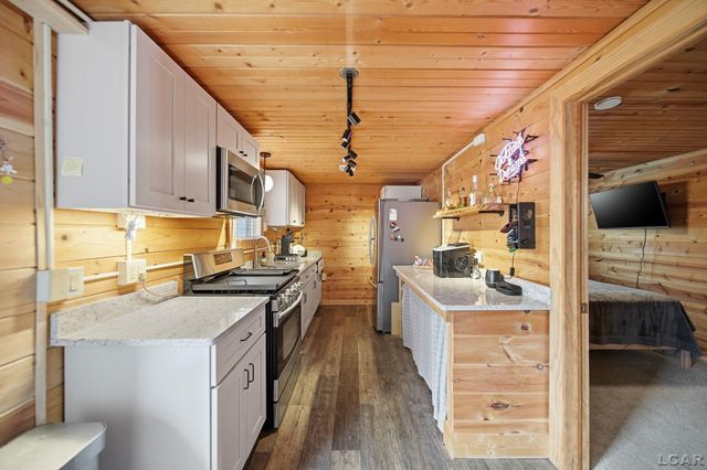 11360 W Ferndale Drive, Rollin Twp, MI 49253