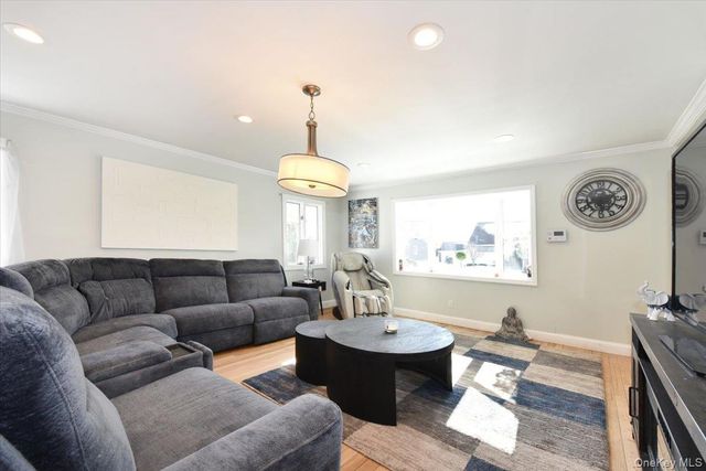 1721 Michael William Road, North Merrick, NY 11566