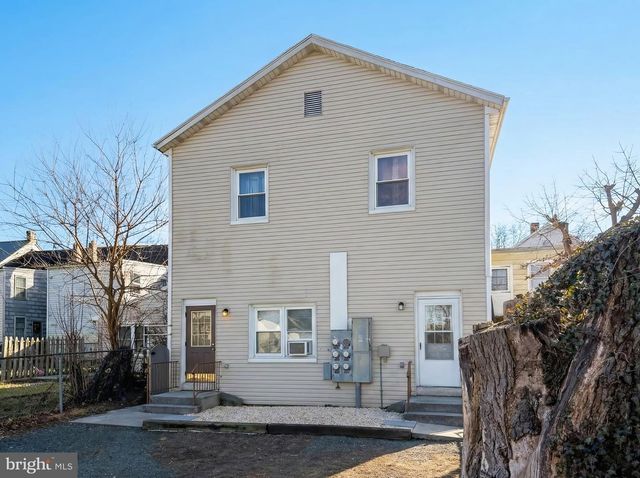 141 W HIGH ST, Gettysburg, PA 17325