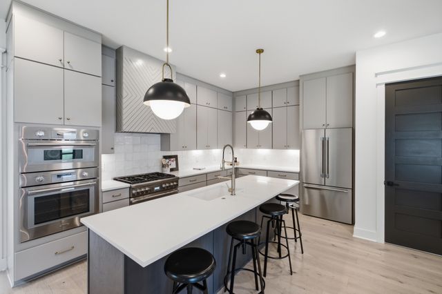 1261 2nd Ave, S, Nashville, TN 37210