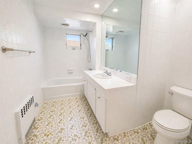 32 Crestmont Avenue, Yonkers, NY 10704