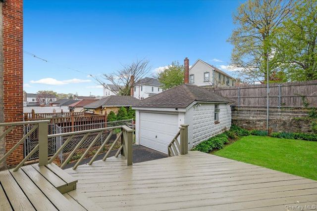 32 Crestmont Avenue, Yonkers, NY 10704