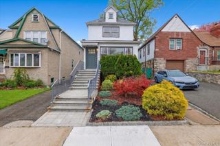32 Crestmont Avenue, Yonkers, NY 10704