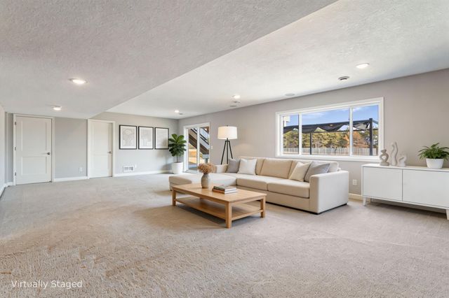 5366 Pine Island Road, Woodbury, MN 55129