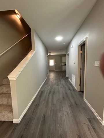 406 E Bonham Street, Tom Bean, TX 75491