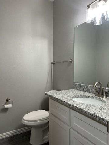 406 E Bonham Street, Tom Bean, TX 75491