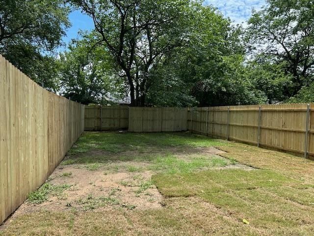 406 E Bonham Street, Tom Bean, TX 75491