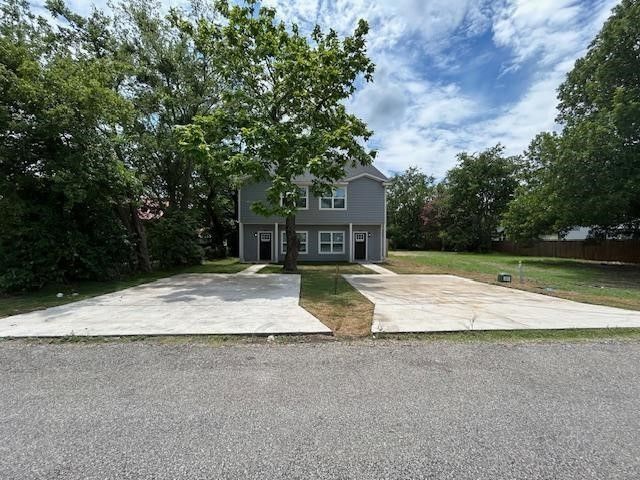 406 E Bonham Street, Tom Bean, TX 75491