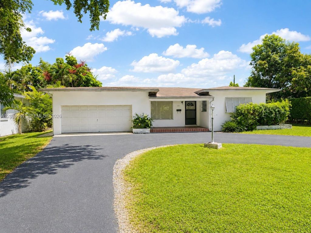 6121 SW 26th St, Miami, FL 33155