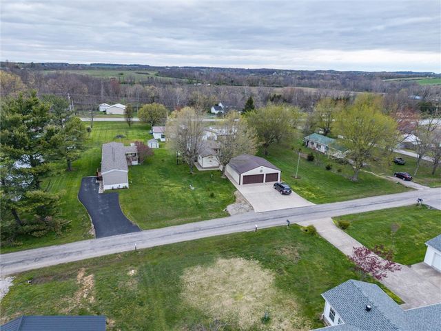 6651 Wizard Of Oz Way, Hillsboro, OH 45133