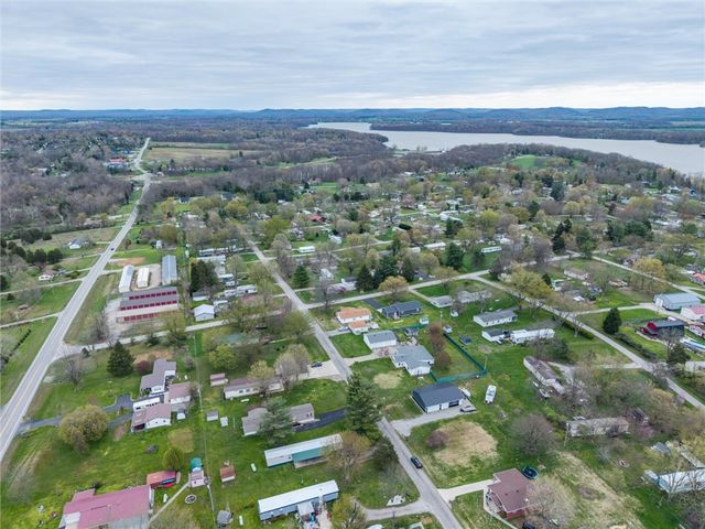 6651 Wizard Of Oz Way, Hillsboro, OH 45133