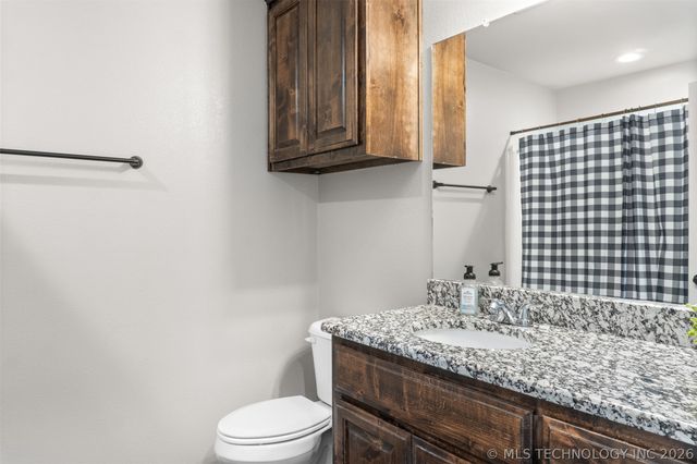 827 S McKinley Avenue, Calera, OK 74730