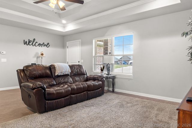 827 S McKinley Avenue, Calera, OK 74730