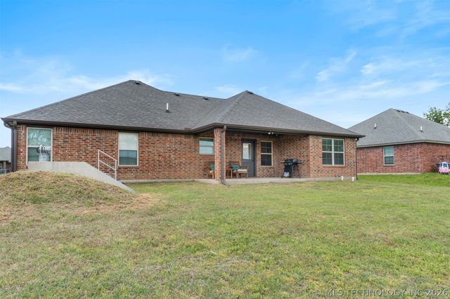 827 S McKinley Avenue, Calera, OK 74730