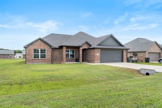 827 S McKinley Avenue, Calera, OK 74730