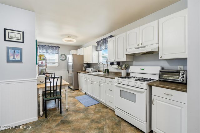 81 Berry Place, Long Branch, NJ 07740