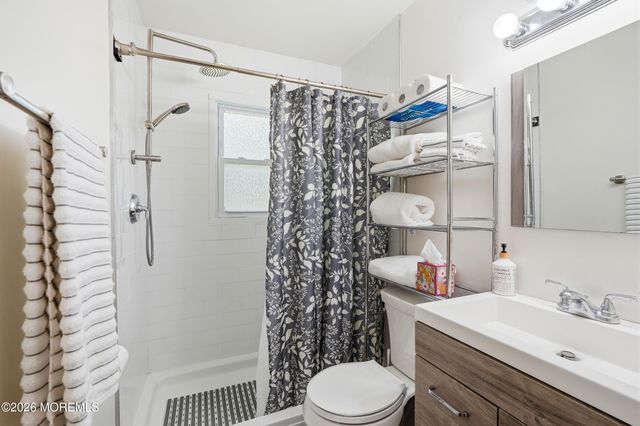 81 Berry Place, Long Branch, NJ 07740