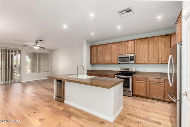 10655 N 9TH Street 213, Phoenix, AZ 85020