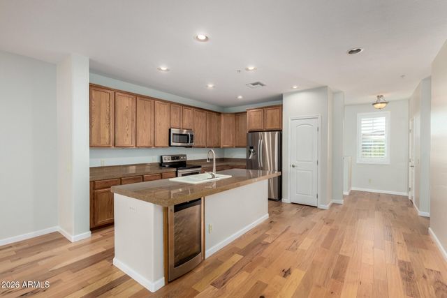 10655 N 9TH Street 213, Phoenix, AZ 85020