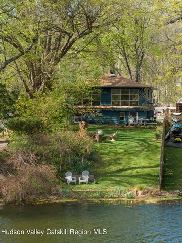 15 Esopus Drive, Saugerties, NY 12477