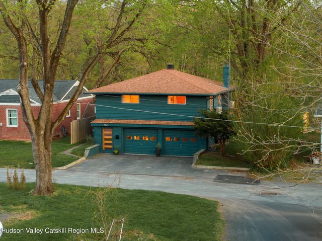 15 Esopus Drive, Saugerties, NY 12477