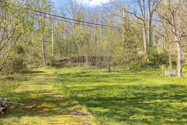 15 Esopus Drive, Saugerties, NY 12477