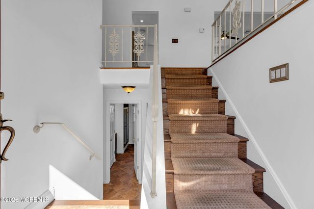 9 Creek Road, Port Monmouth, NJ 07758